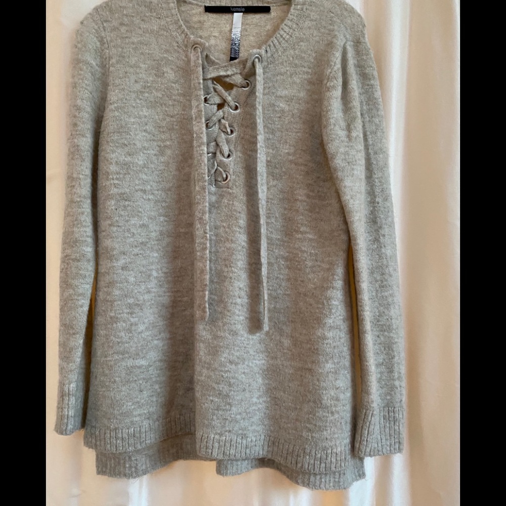 Kenzie oatmeal sweater.  Creamy tan.   Easy and fun.